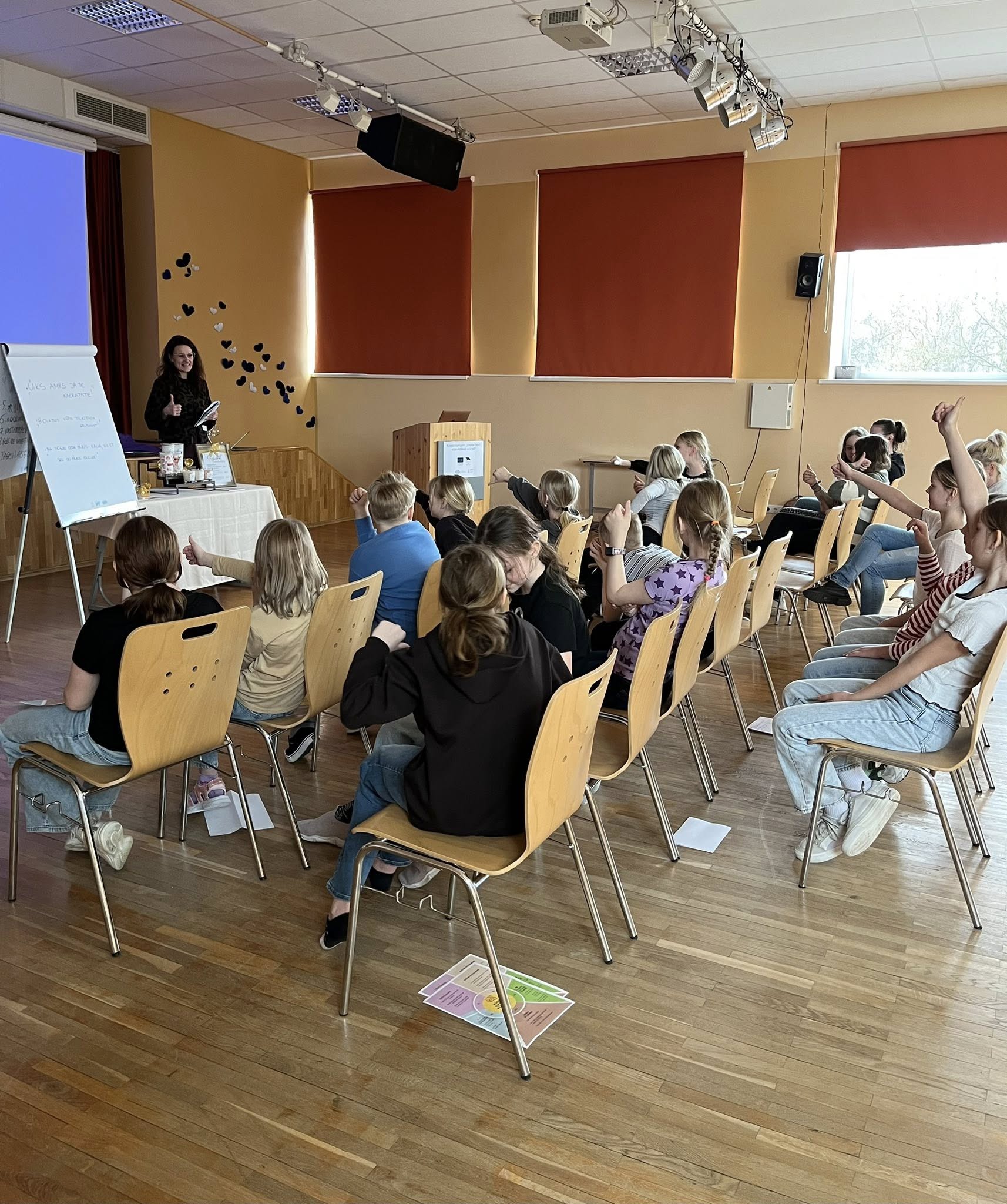 LEEN-projektis kulges aprill tulevaste suuremate &uuml;rituste ettevalmistuste ning Nupp Nokib programmi koolituste t&auml;he all!